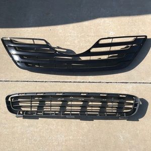 2009 Front Grill & Lower Grill